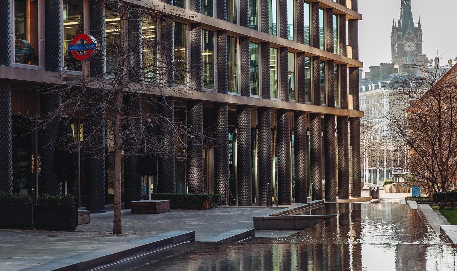 Fora Gridiron Building
