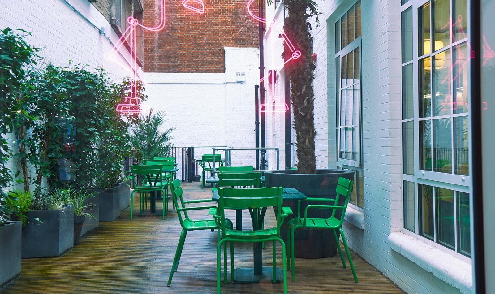 Fora 133 Whitechapel High Street
