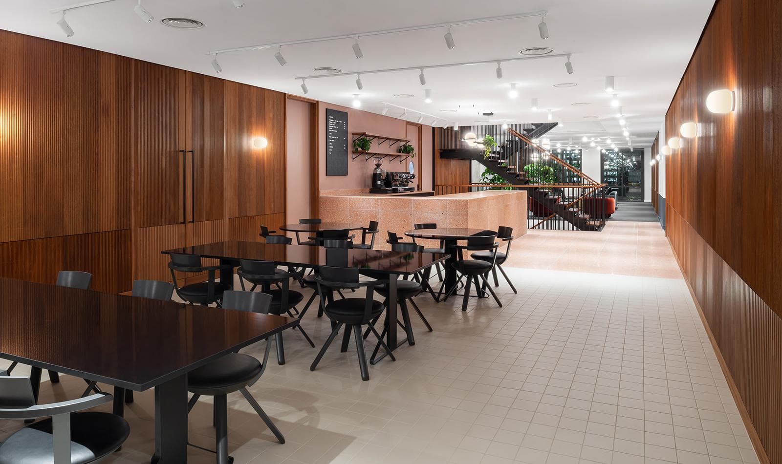 Fora One Canada Square