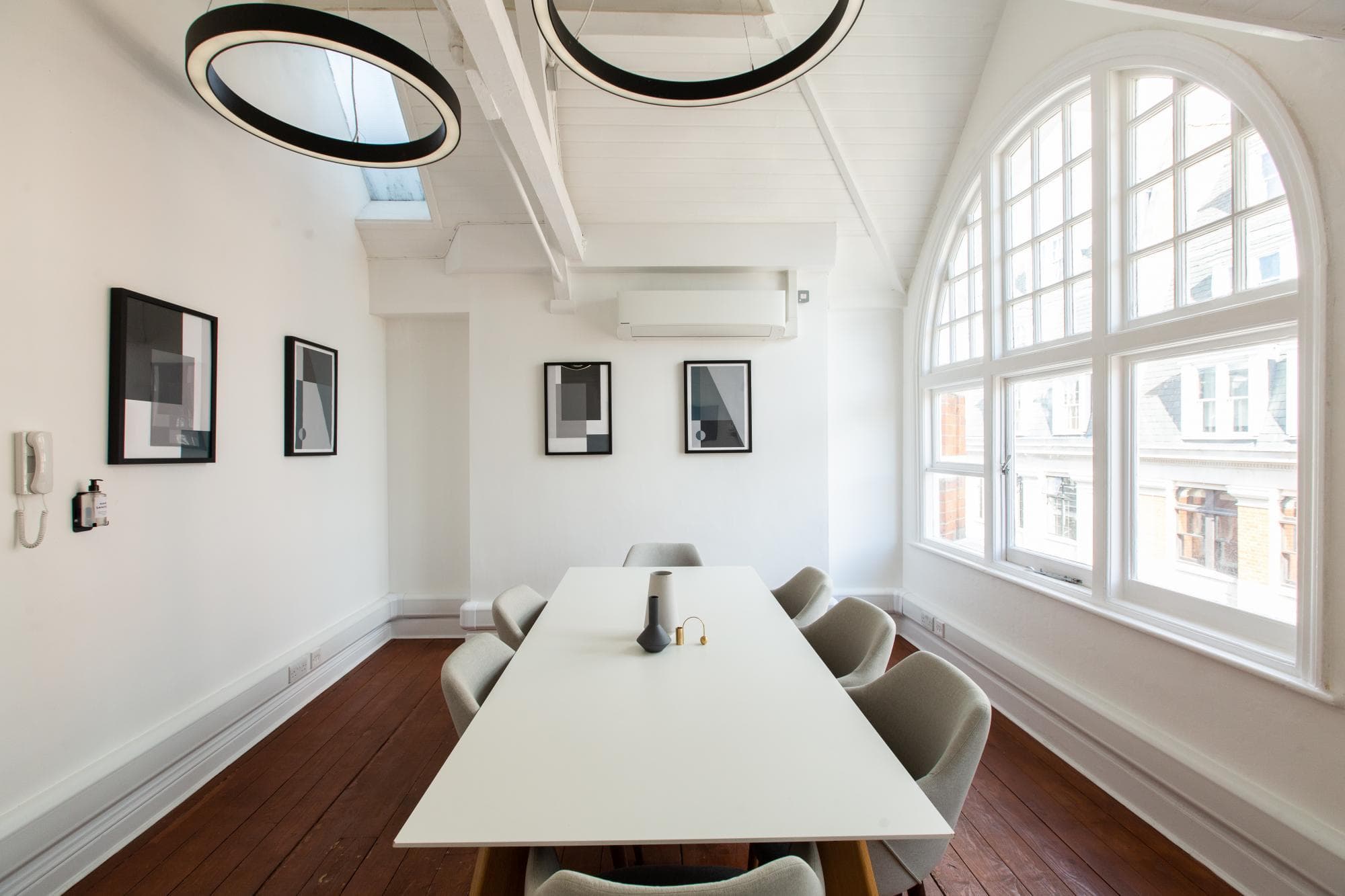 WorkPad, 175 WARDOUR STREET - SOHO