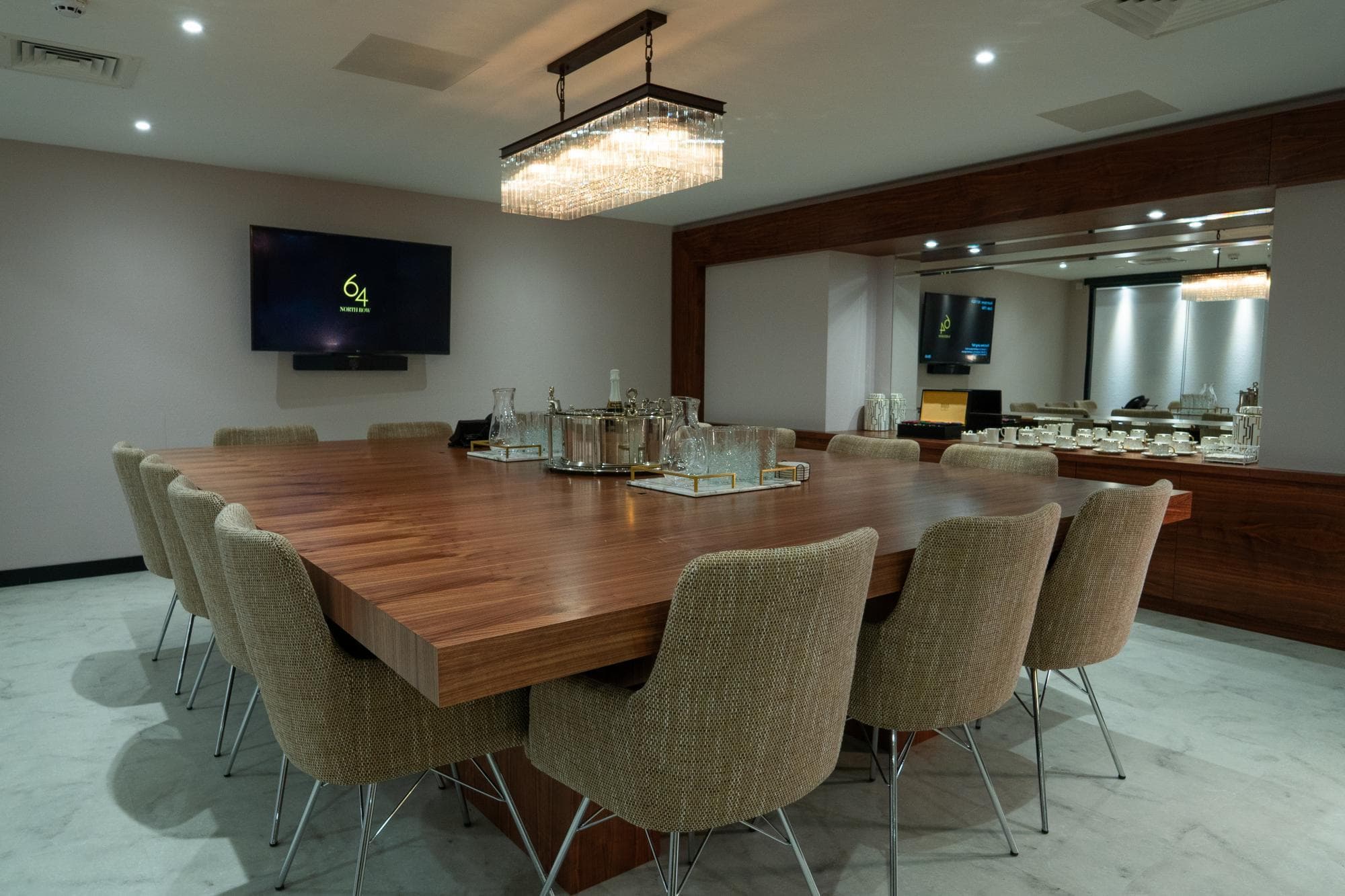 One Avenue Group North Row