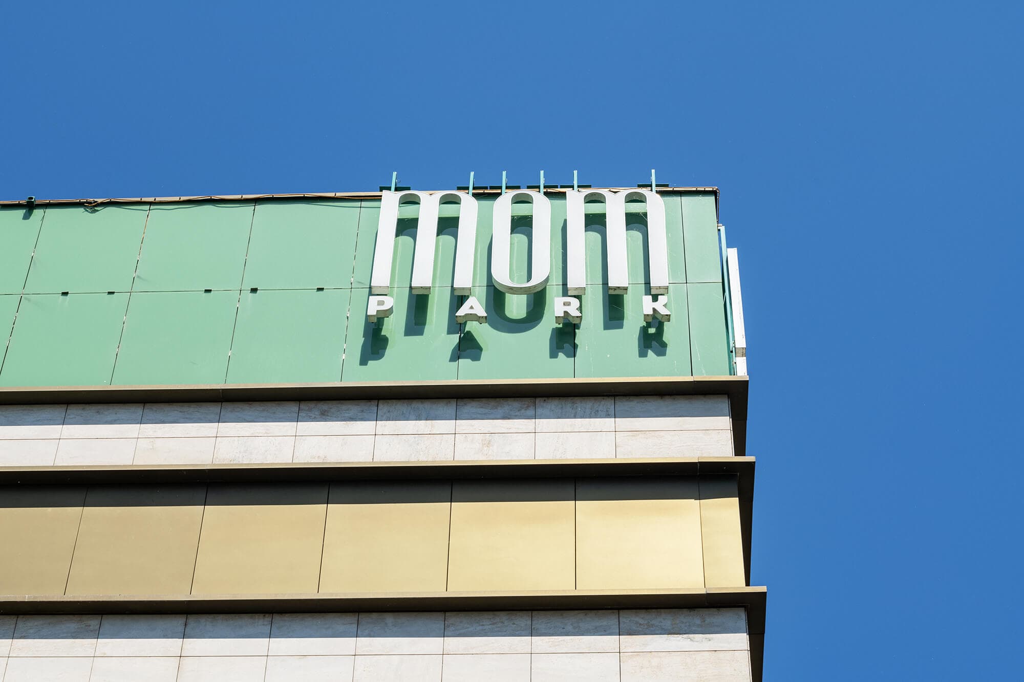 House of Business MOM Park