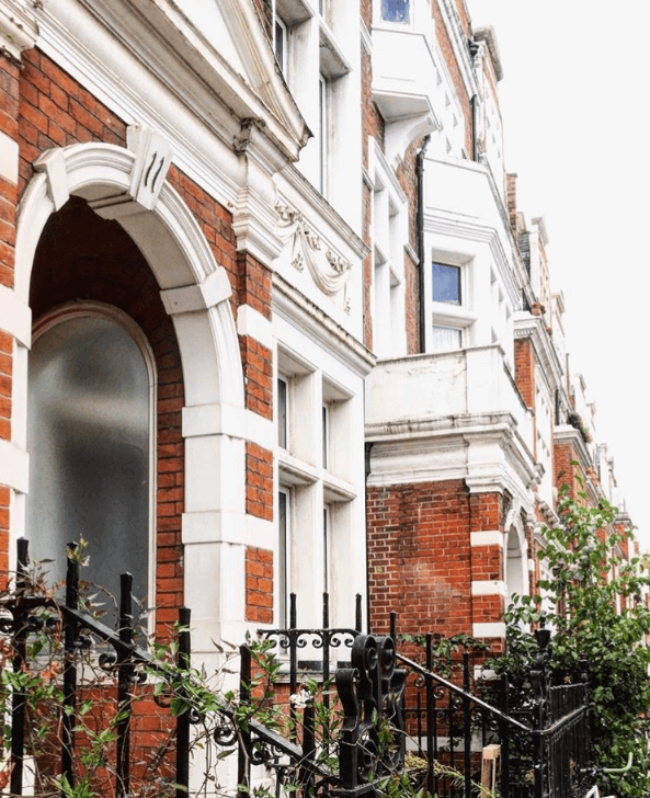 11 Palace Court