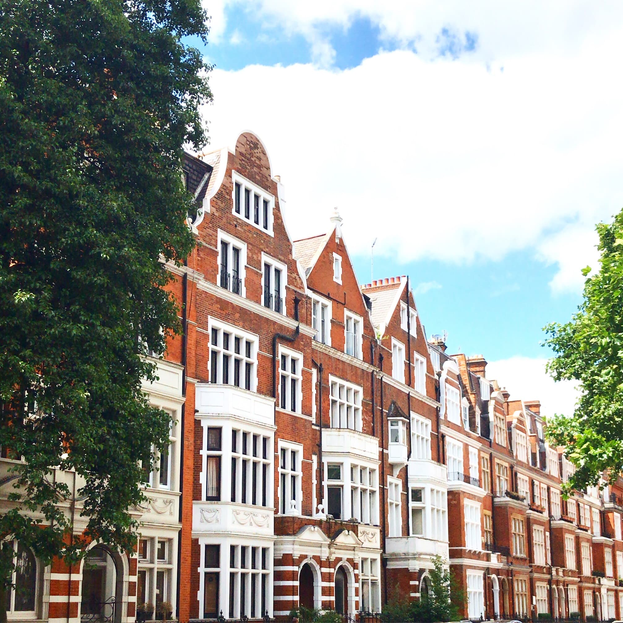 11 Palace Court
