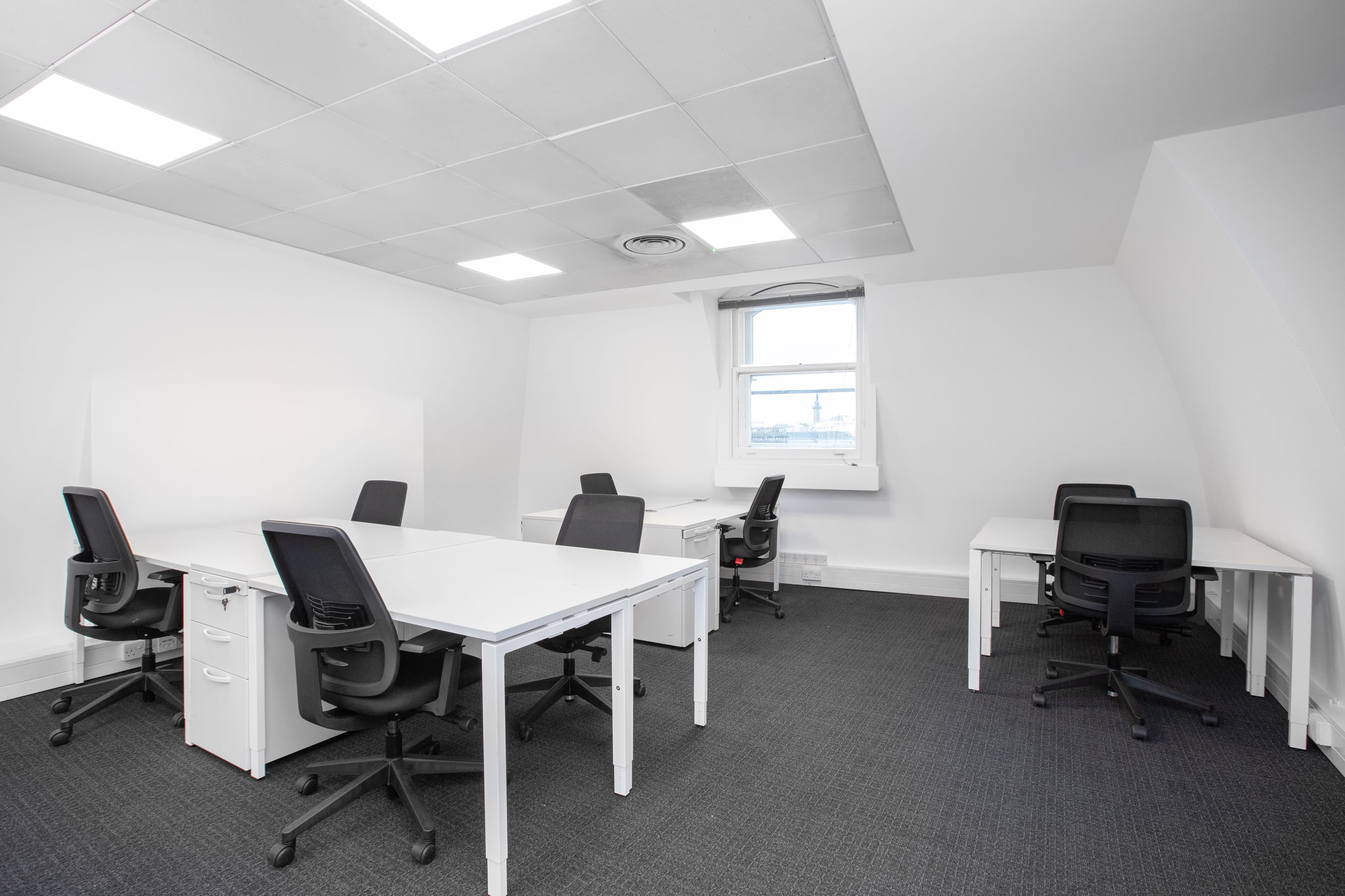 Regus - Trafalgar Square