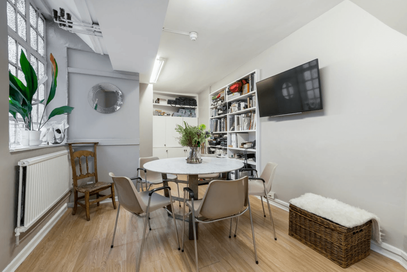 LDG - 33 Newman Street