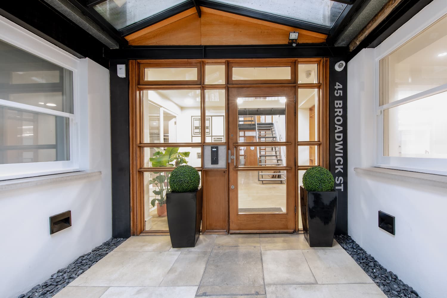 Frameworks - 45 Broadwick Street