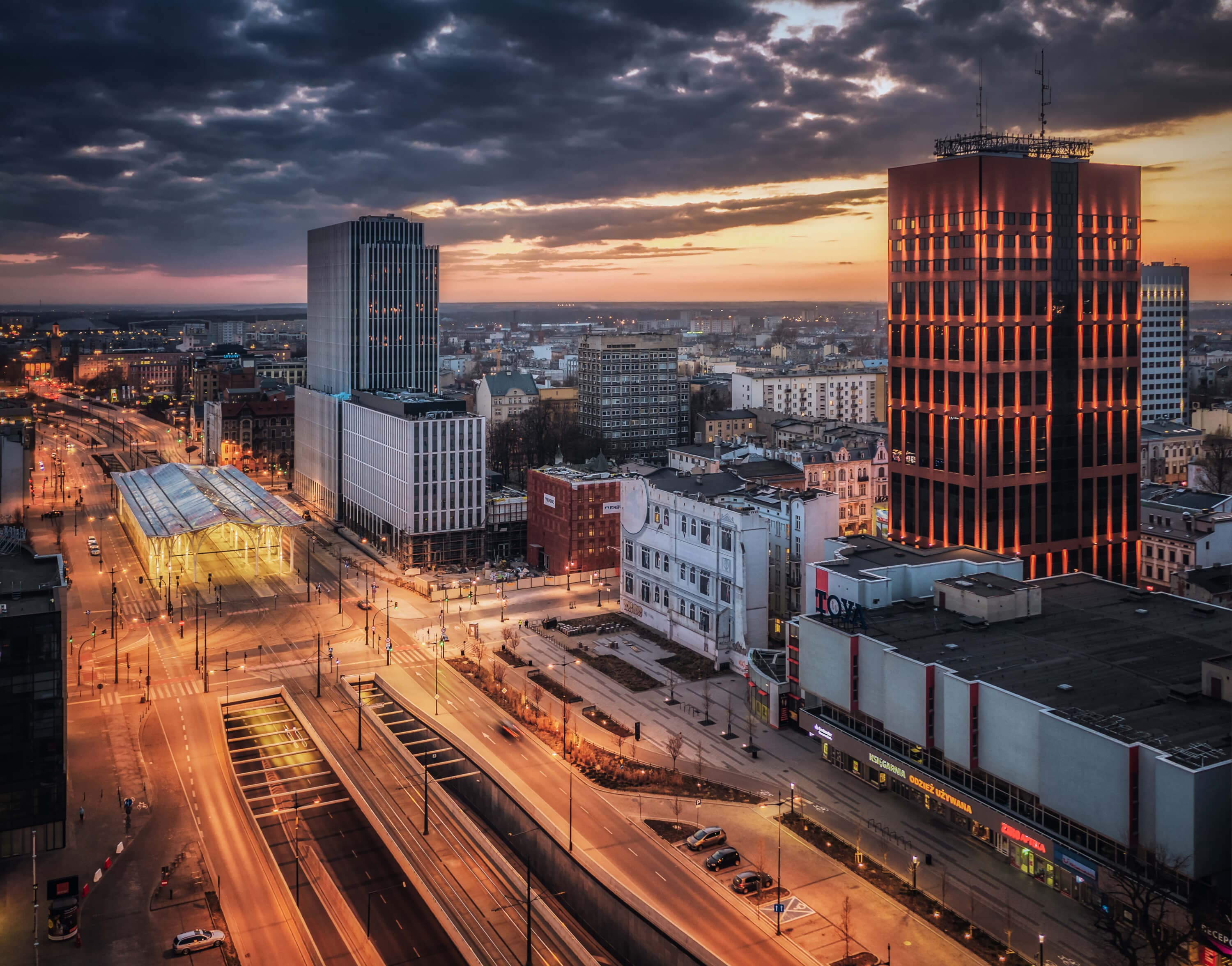 Cowork by Memos Red Tower