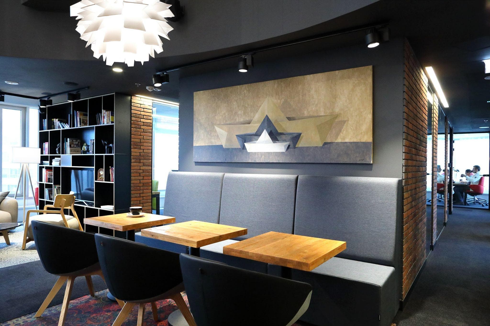 Zebra Black beIN Offices powered by BiznesHub