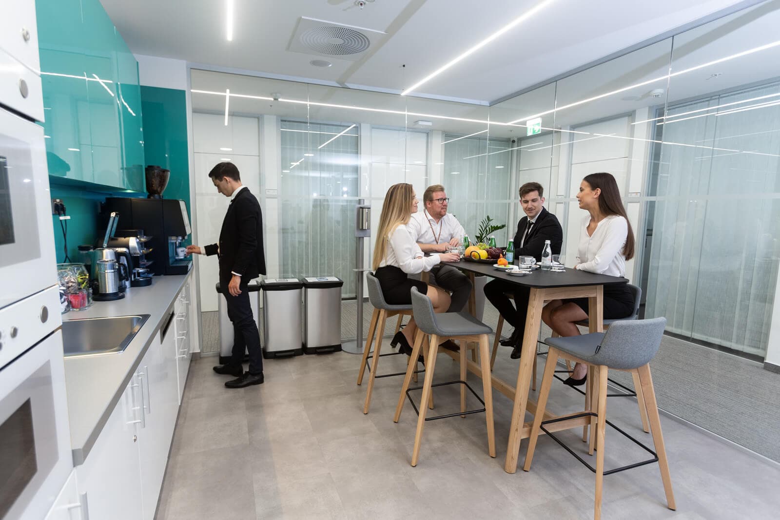 HOUSE OF BUSINESS BANK CENTER