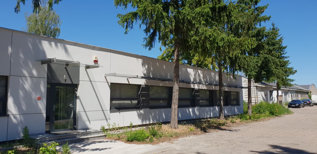 HALE I BIURA MAŁOWIEJSKA