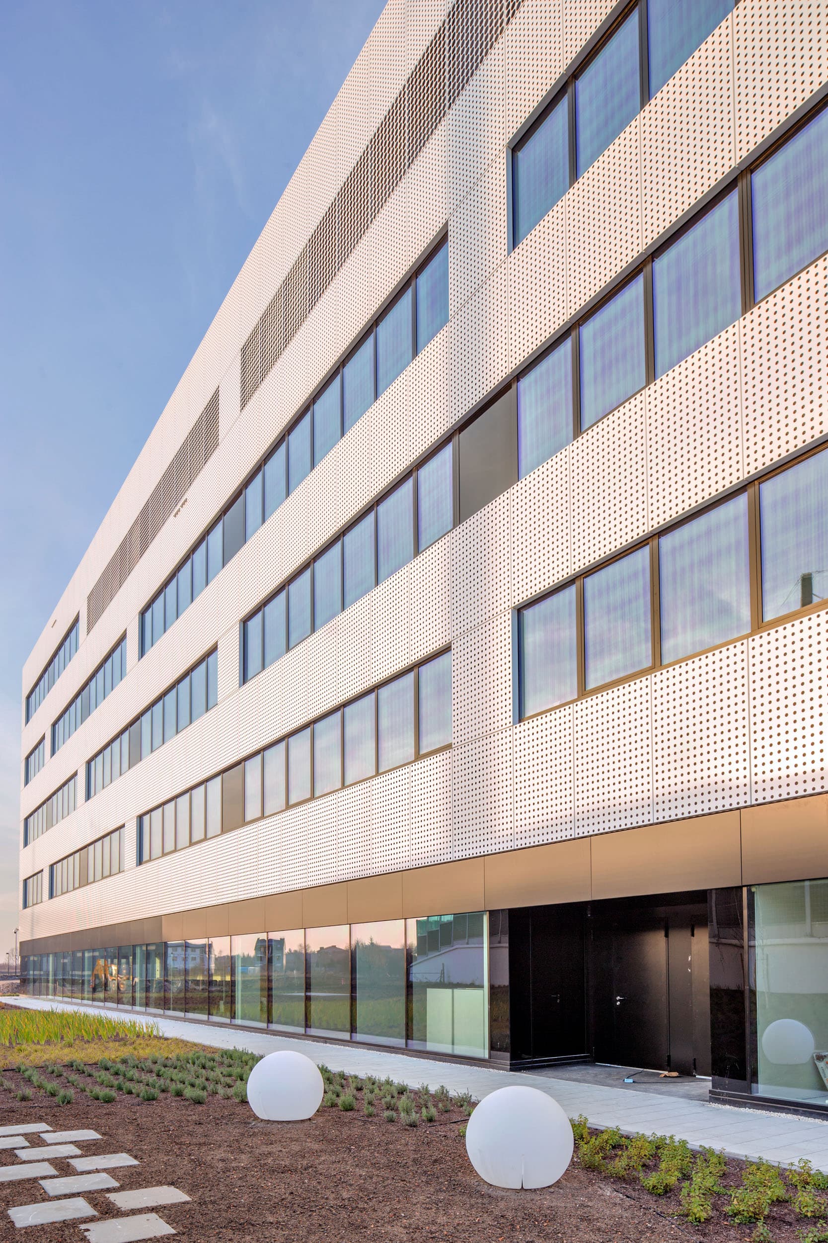 Dot Office E