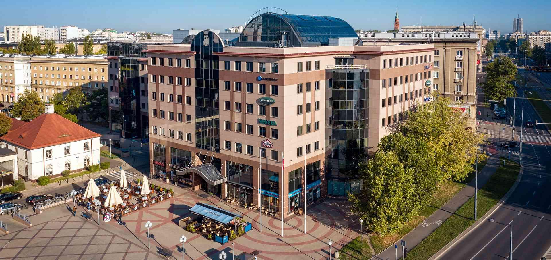 Atrium Plaza
