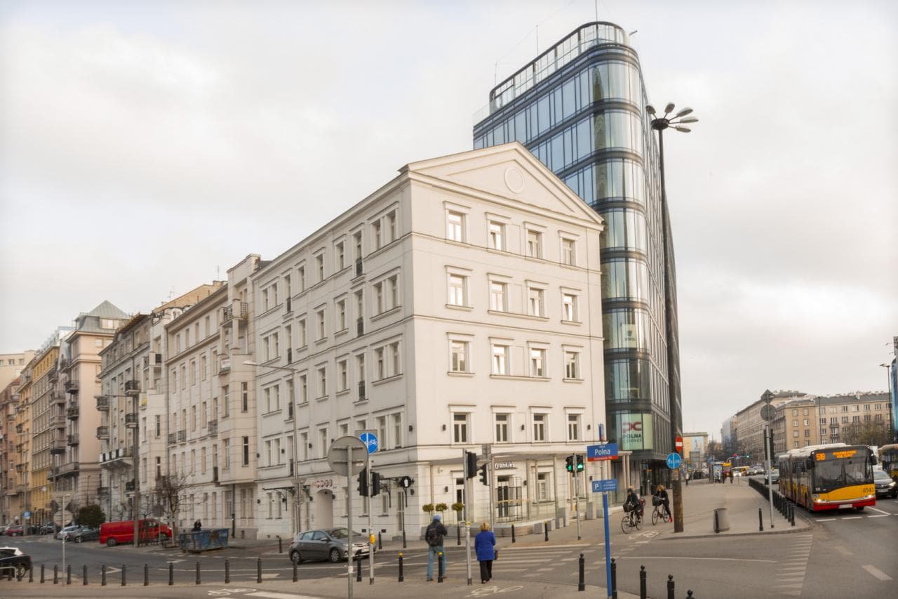 Zabytkowa Kamienica Mieszkalna Polna Corner