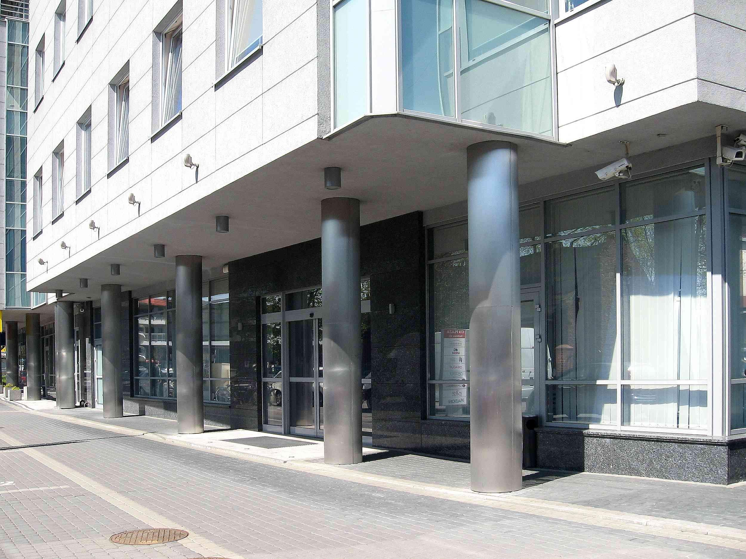 CTA Plaza