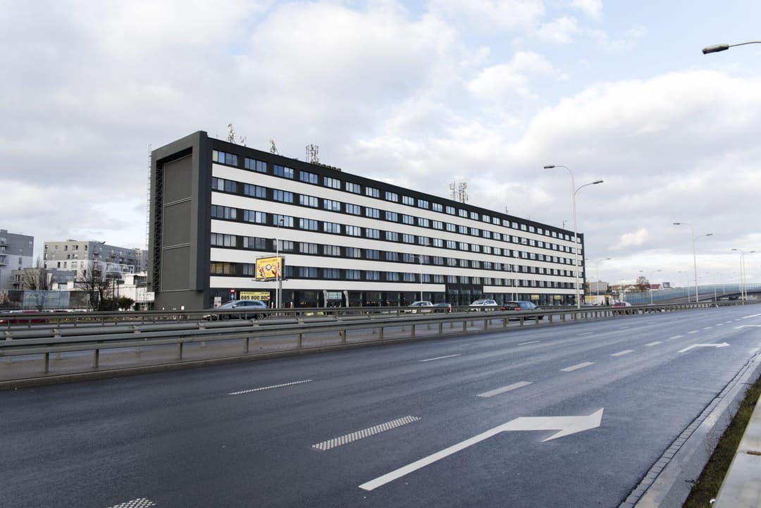 J200 | Jerozolimskie 200