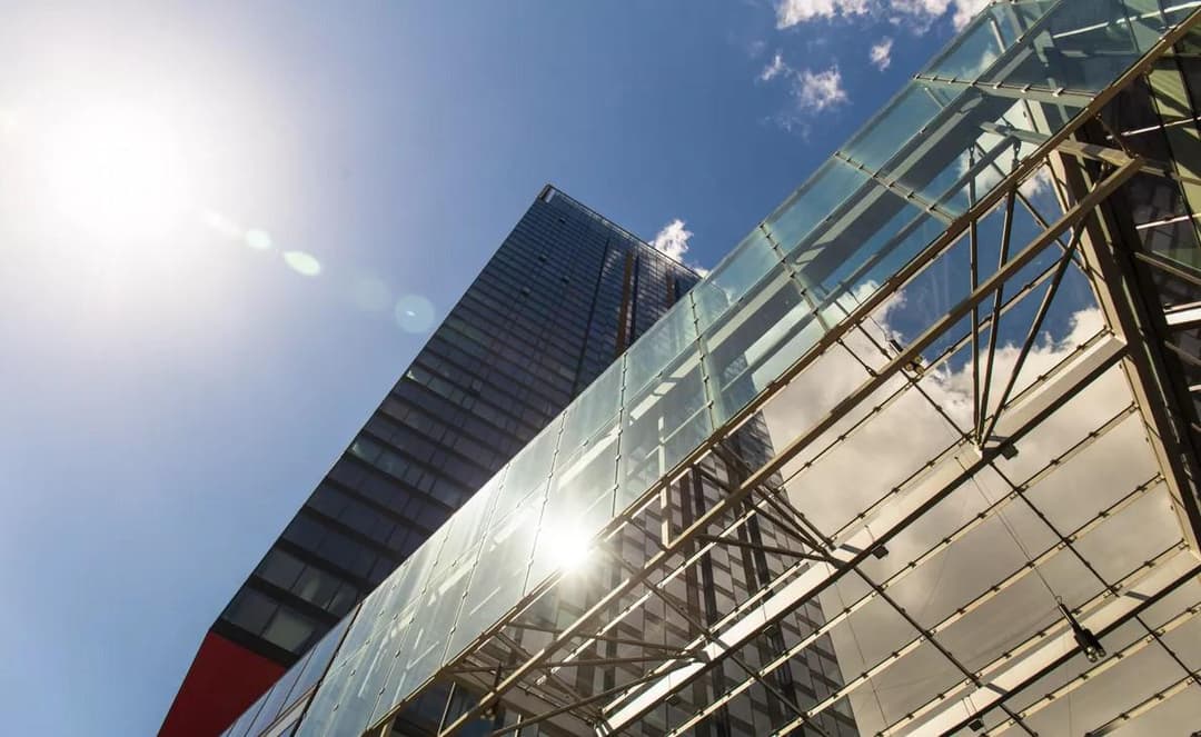 Cosmopolitan Twarda 4