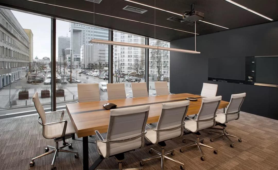 Cosmopolitan Twarda 4