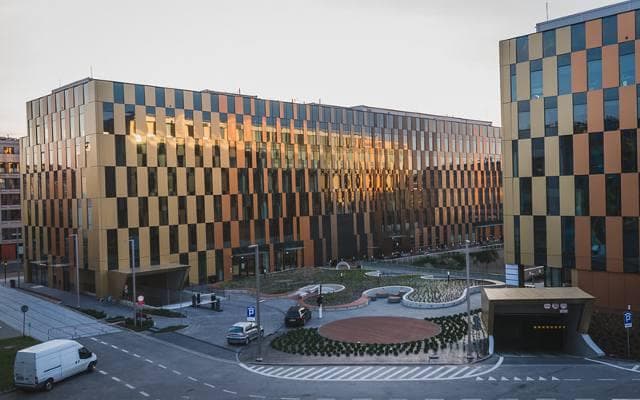 High Five - Budynek 2