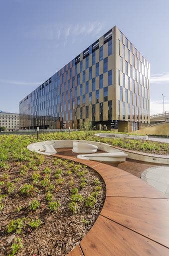 High Five - Budynek 4