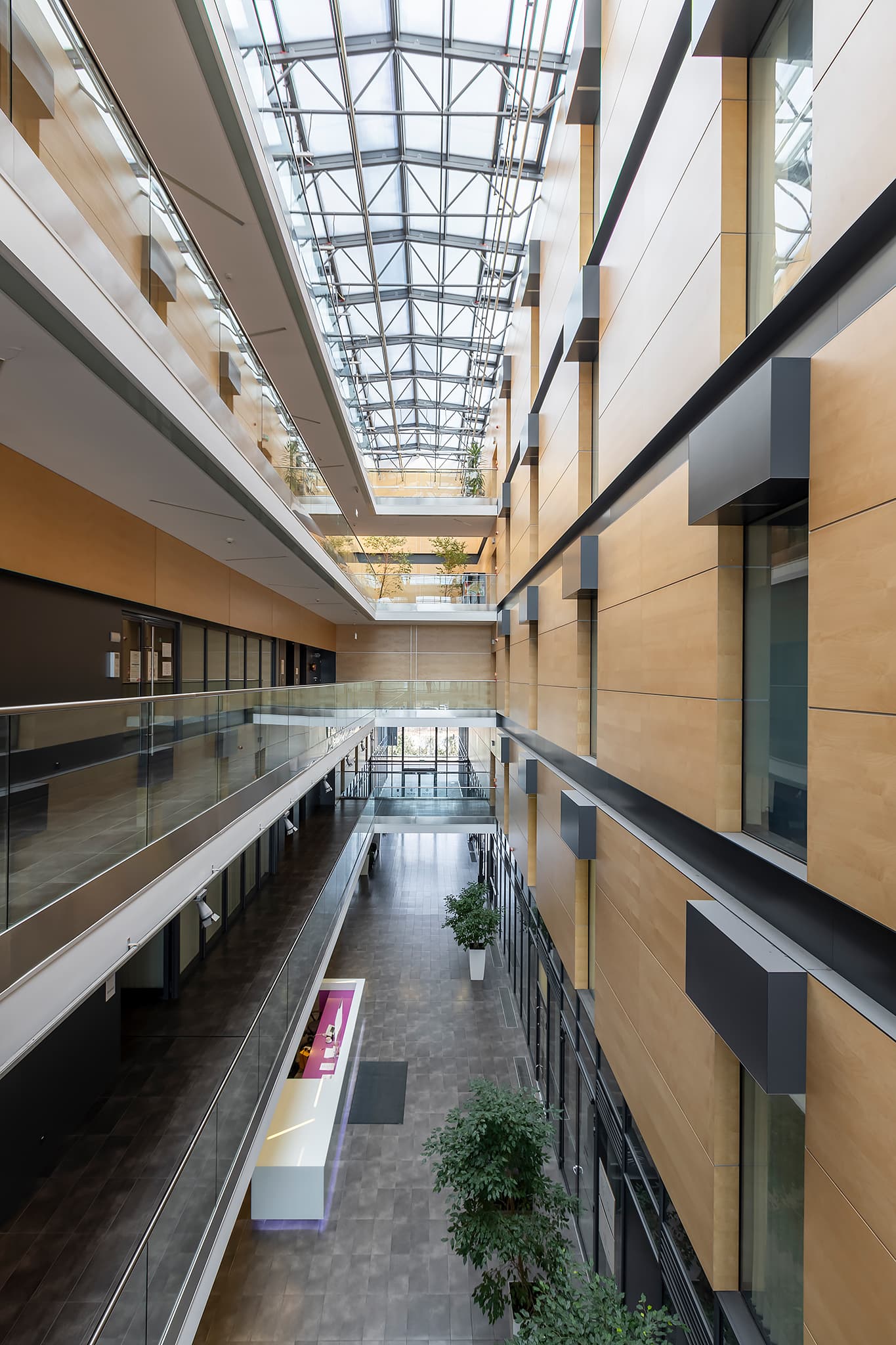 Skalar Office Center
