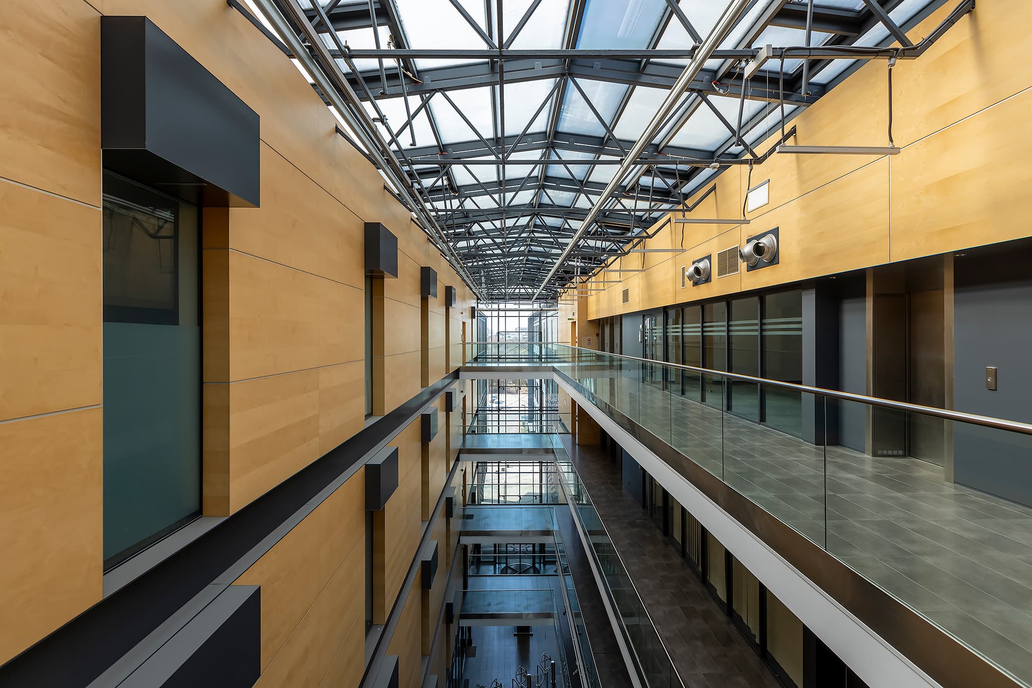Skalar Office Center