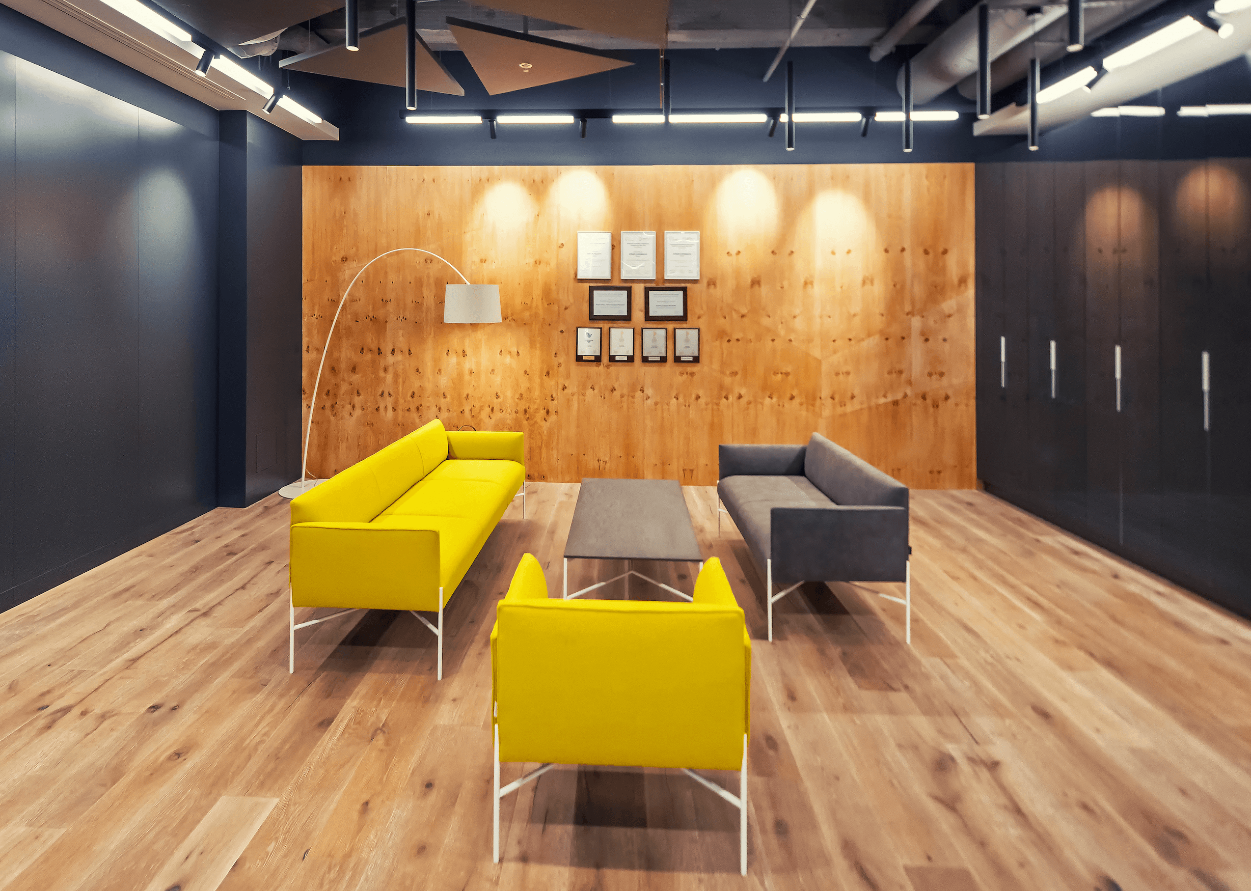 Promenada Business Center