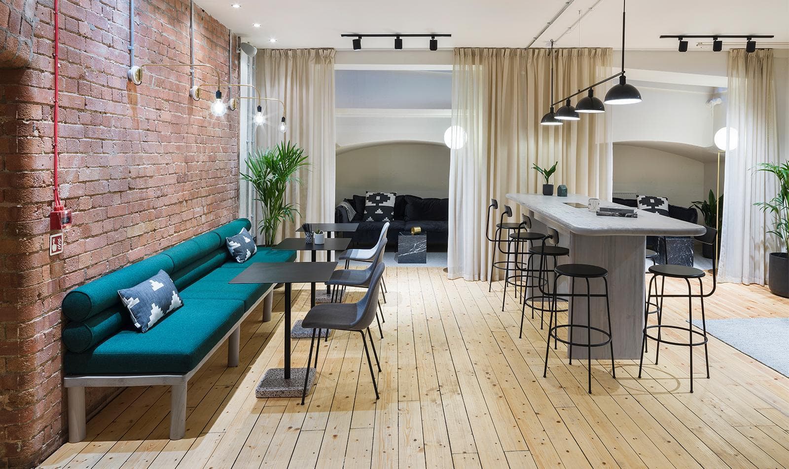 Fora 24 Greville Street