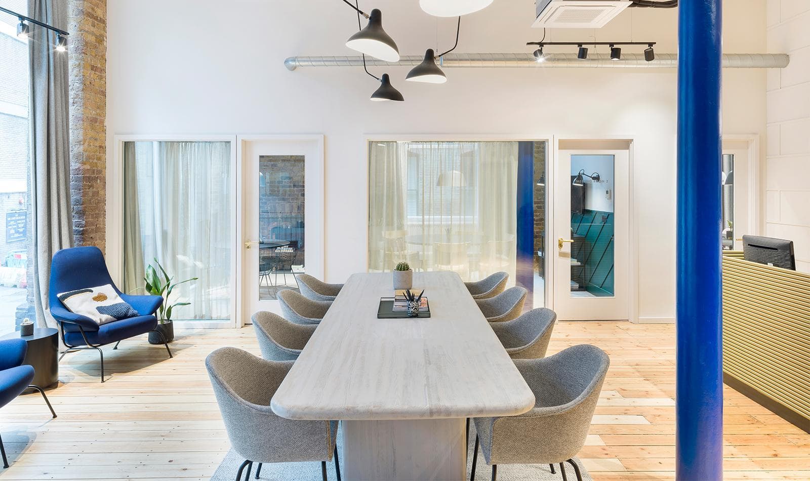 Fora 24 Greville Street
