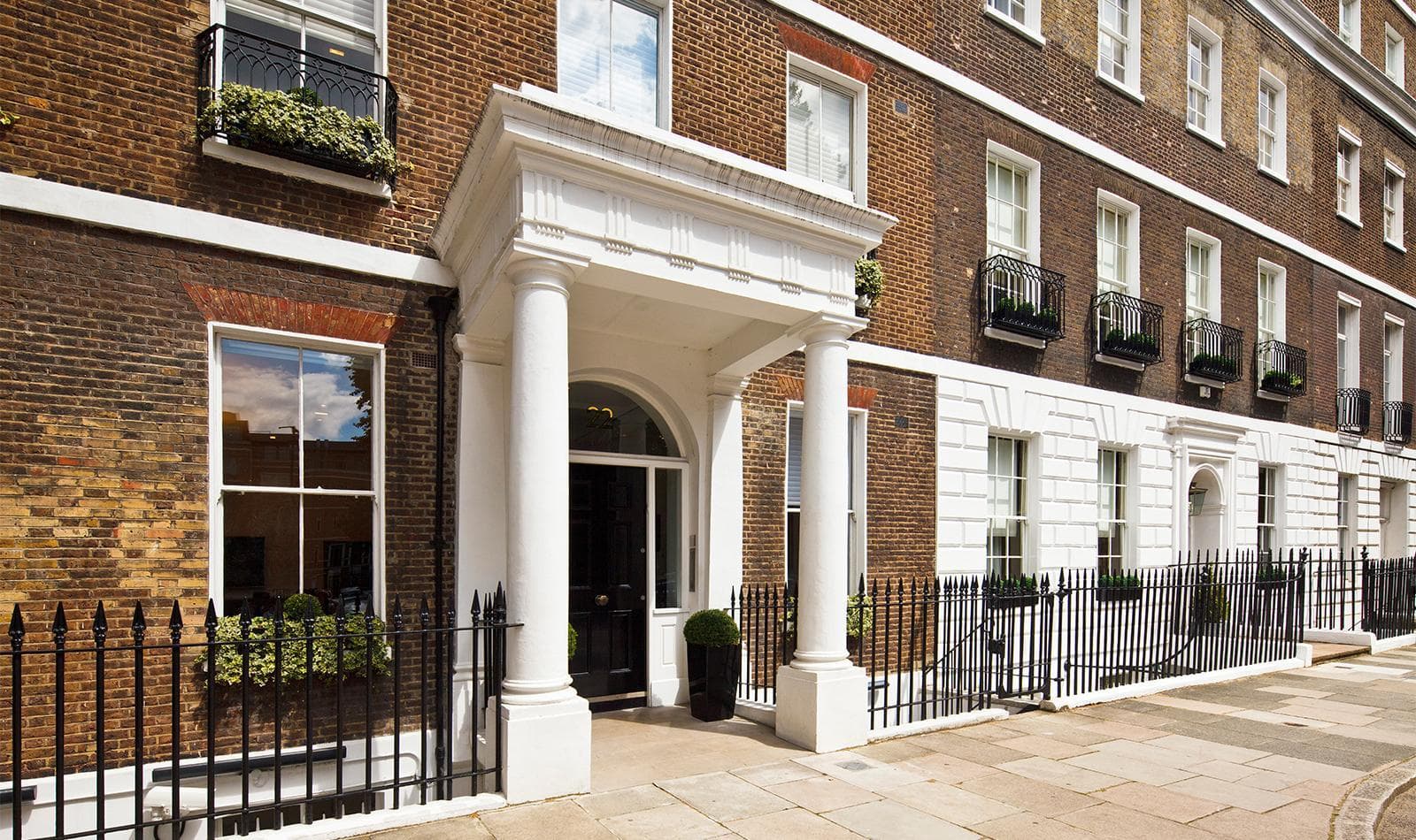 Fora Manchester Square