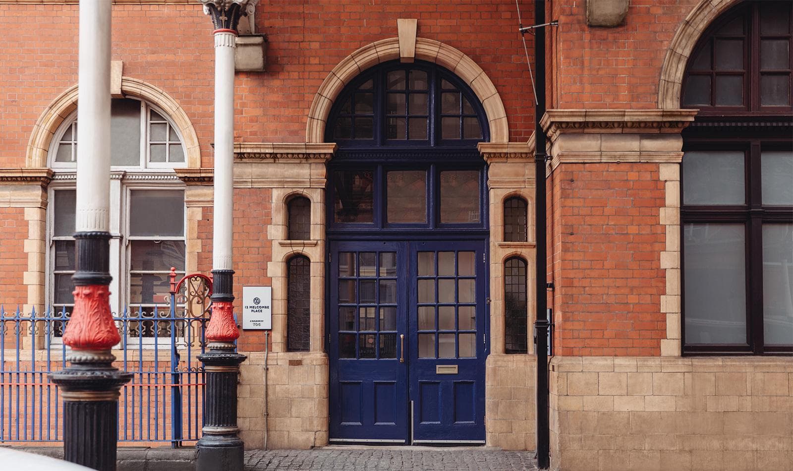 Fora Melcombe Place