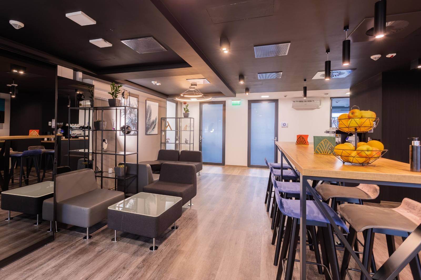 OmniOffice - Carpathia Office House