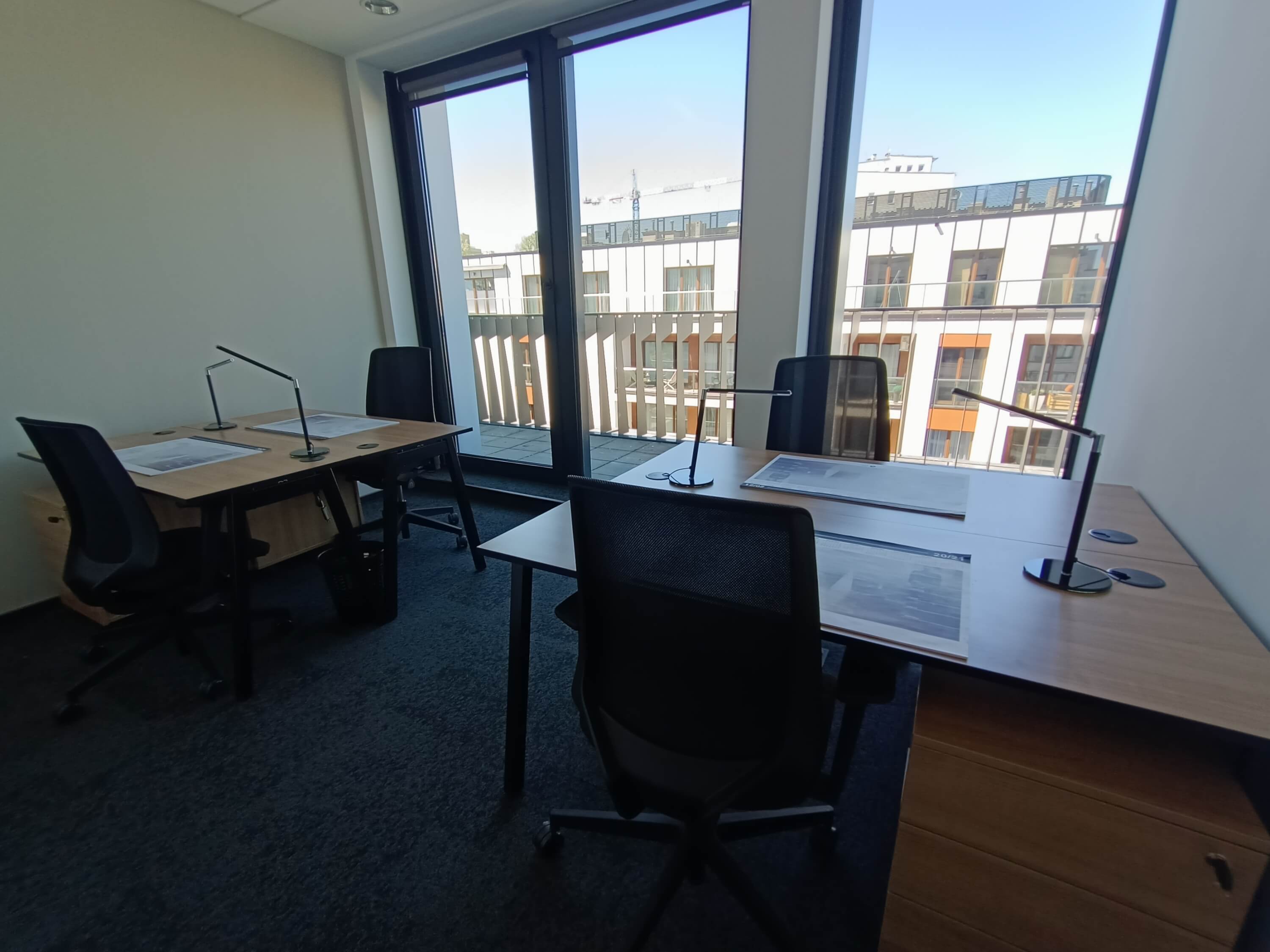 OmniOffice - Carpathia Office House