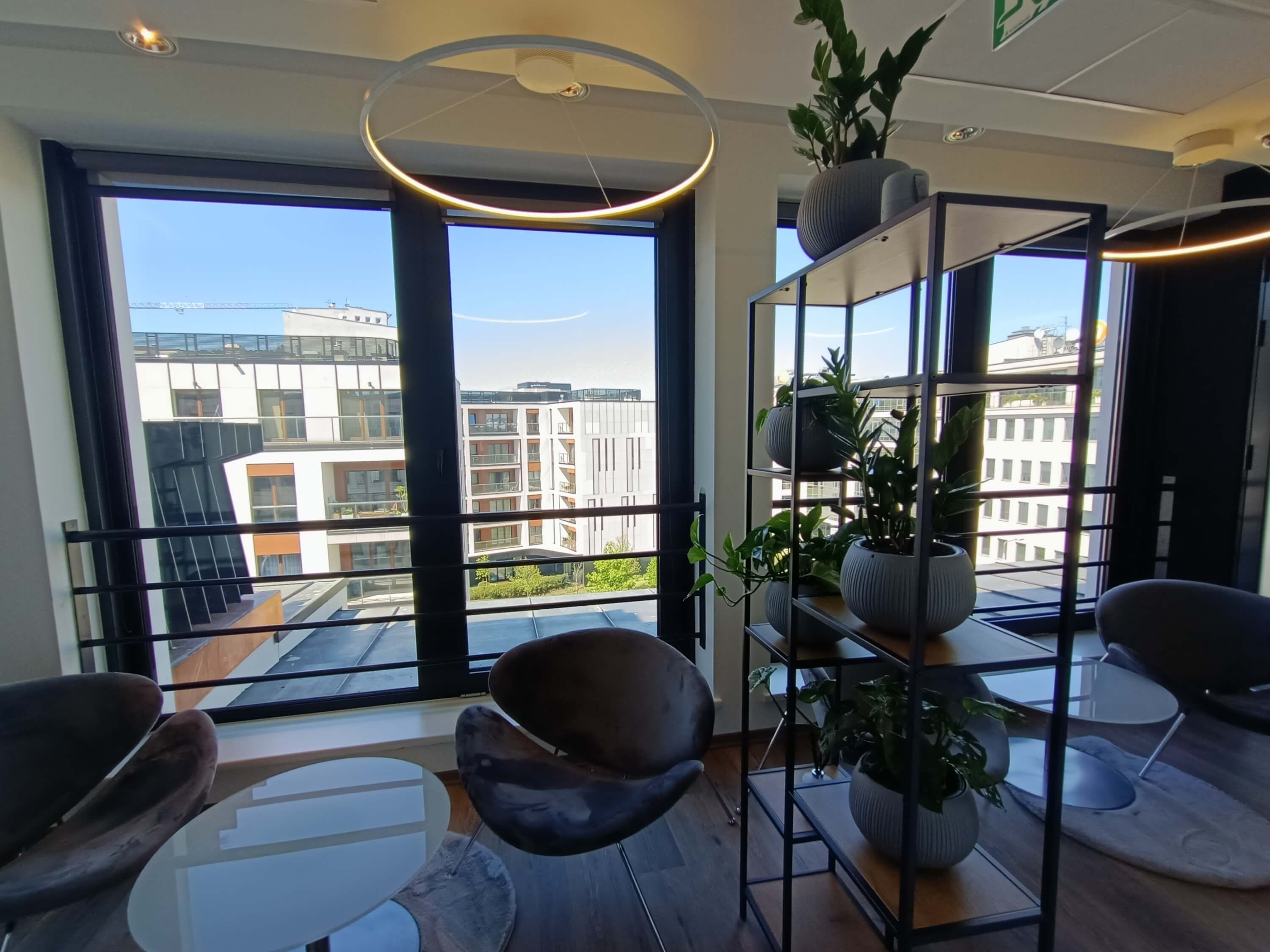 OmniOffice - Carpathia Office House