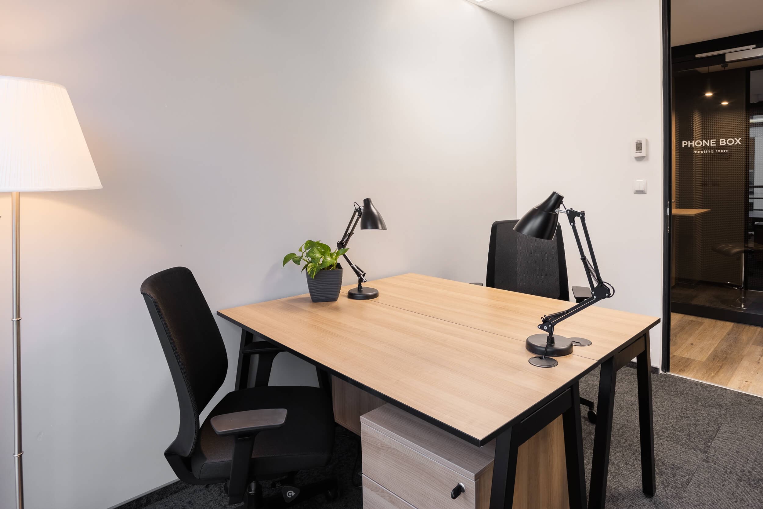 OmniOffice - Carpathia Office House