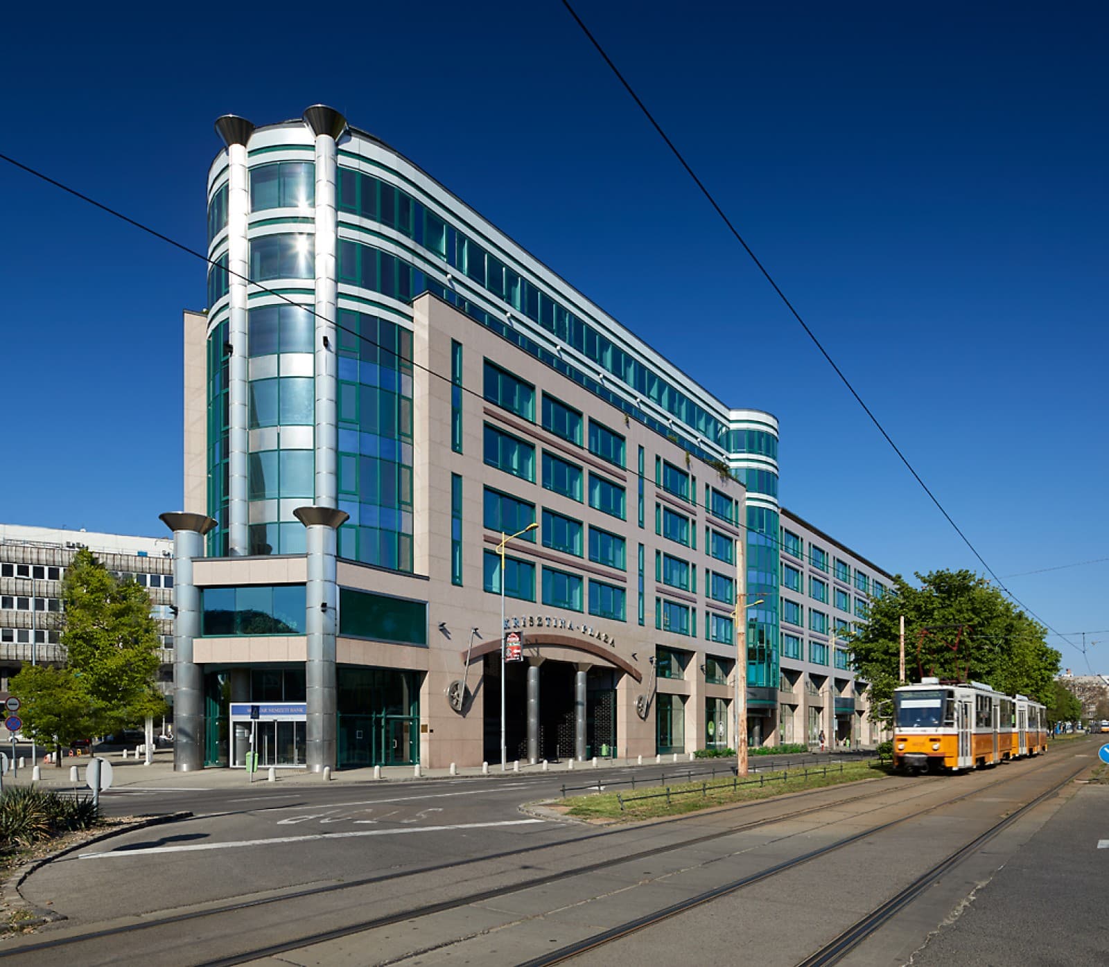 Krisztina Plaza Irodaház