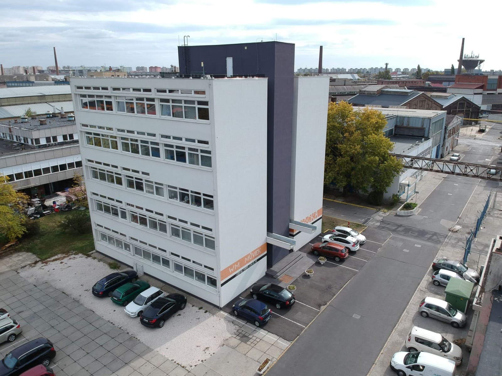 Kocka Irodaház