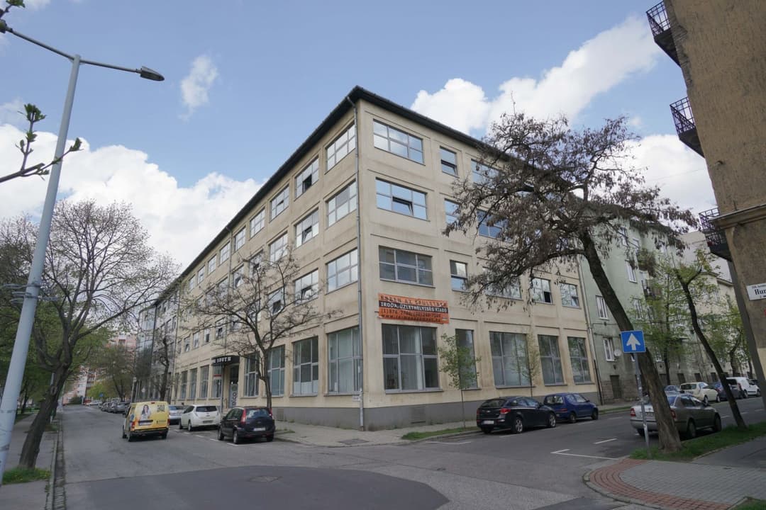 Metropol South Irodaház