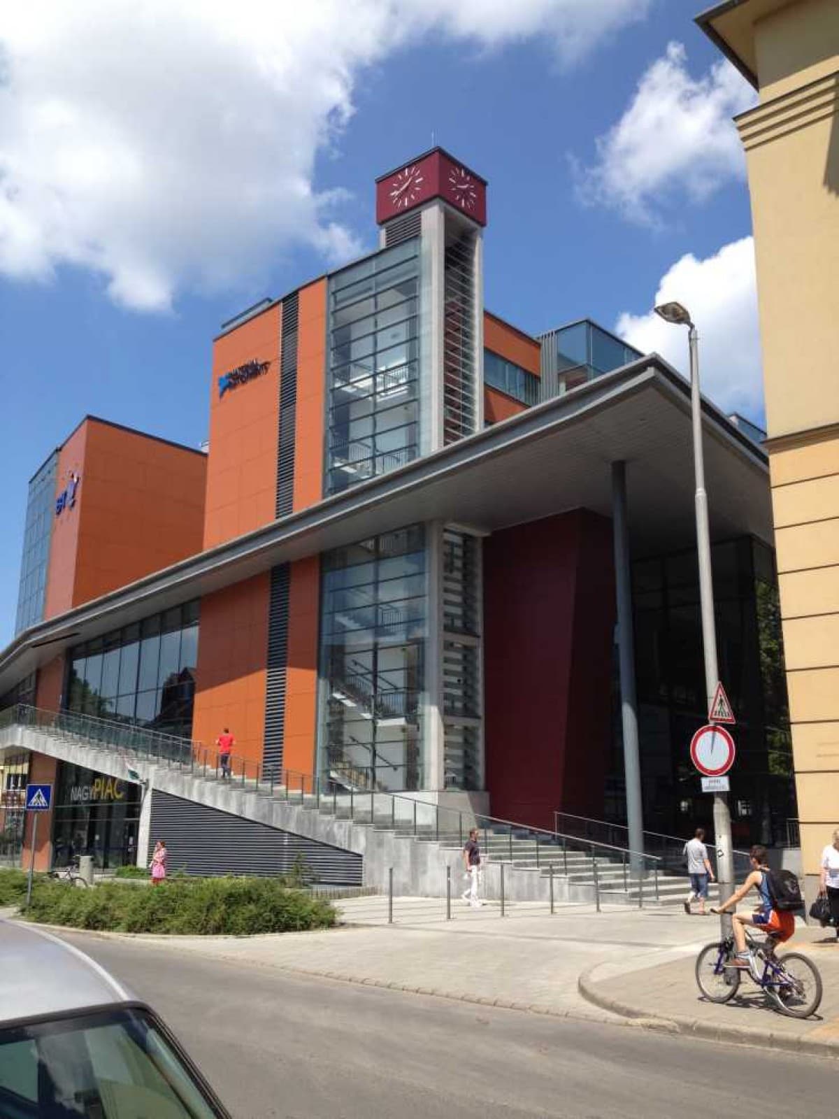 Debrecen Fórum Irodaház