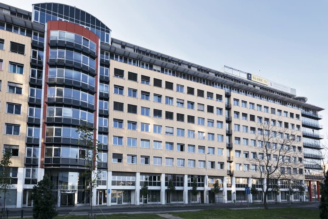 myhive Thirteen | Globe