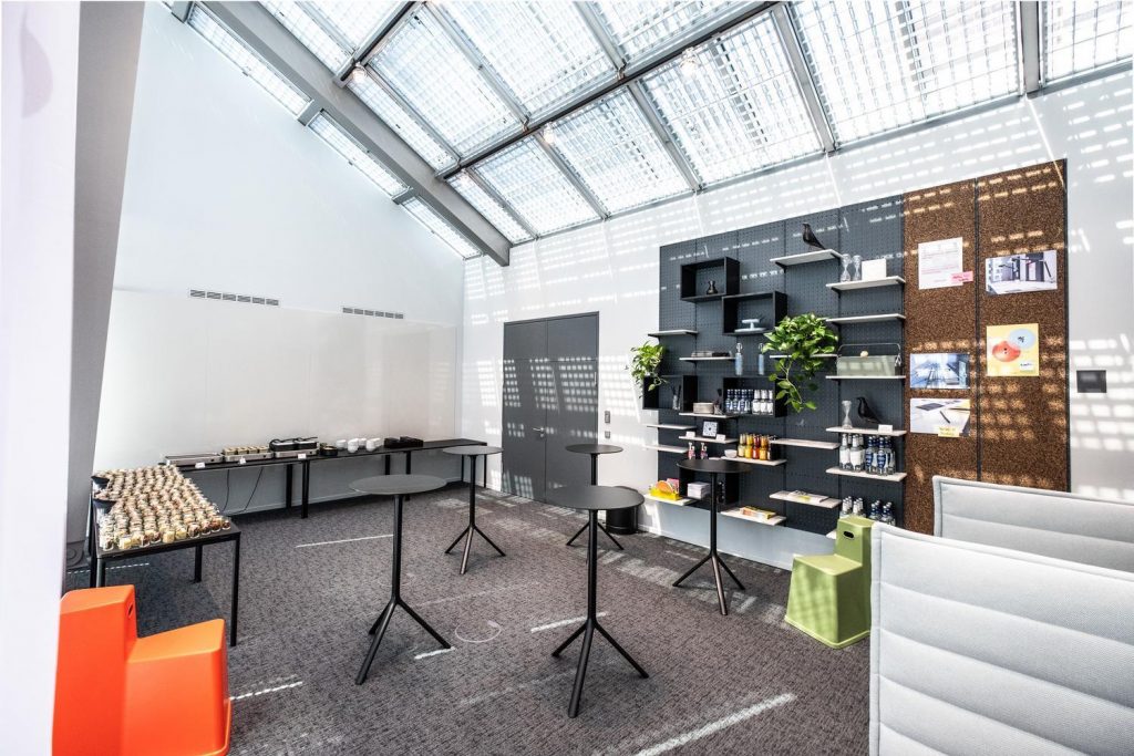 Coworking space in Design Offices Munich Highlight Towers