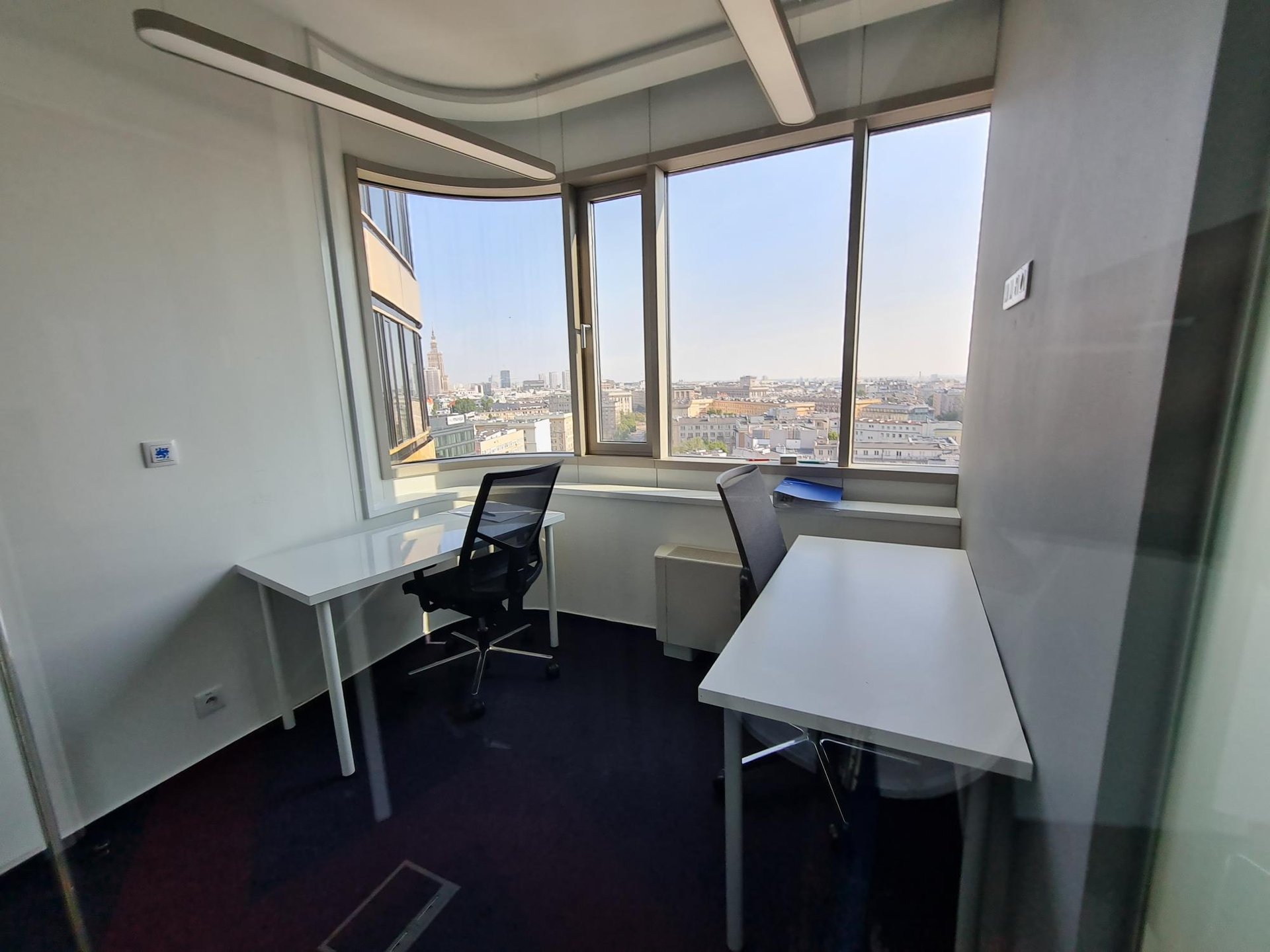 Biuro dla 2 os. w Zebra White beIN Offices powered by BiznesHub