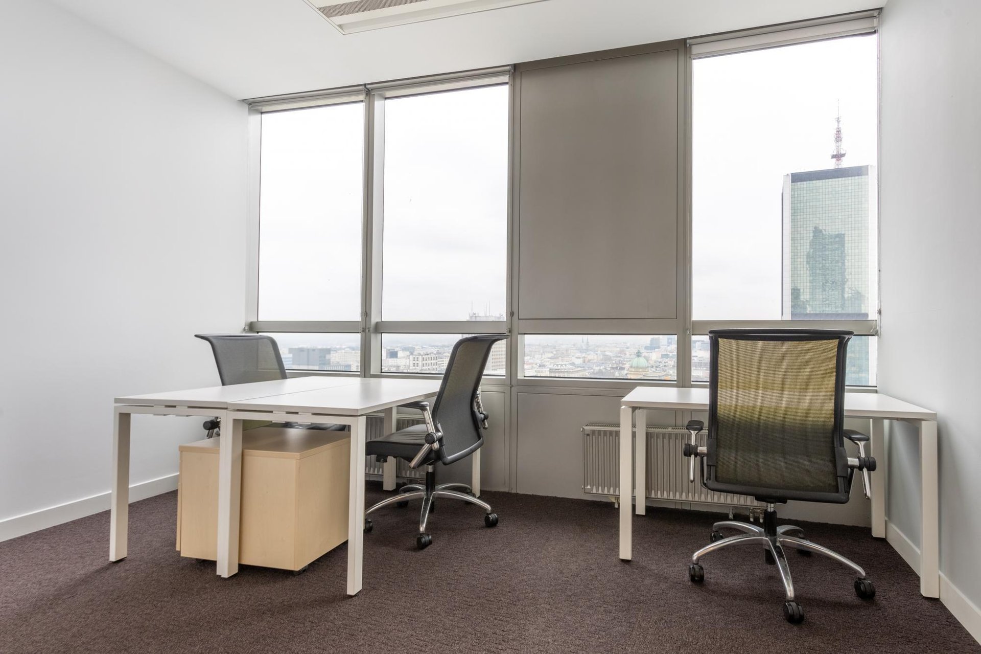 Office for 10 pers. in Regus Skylight
