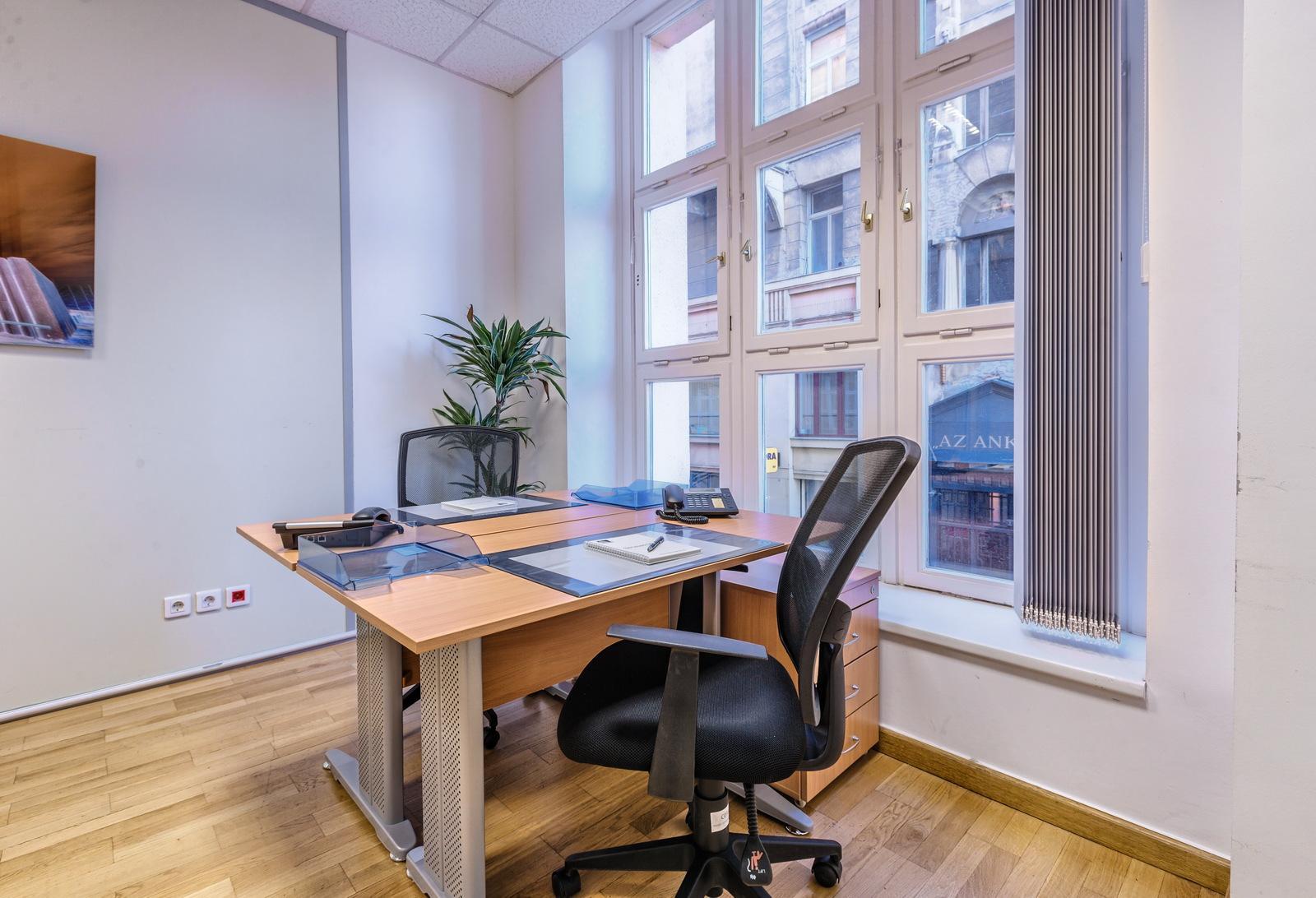 Office for 2 pers. in Anker Köz Business Center
