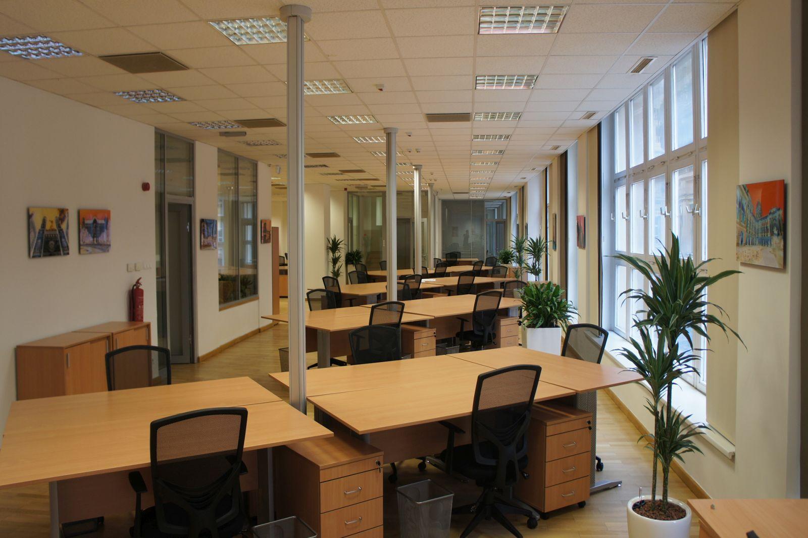 Office for 10 pers. in Anker Köz Business Center
