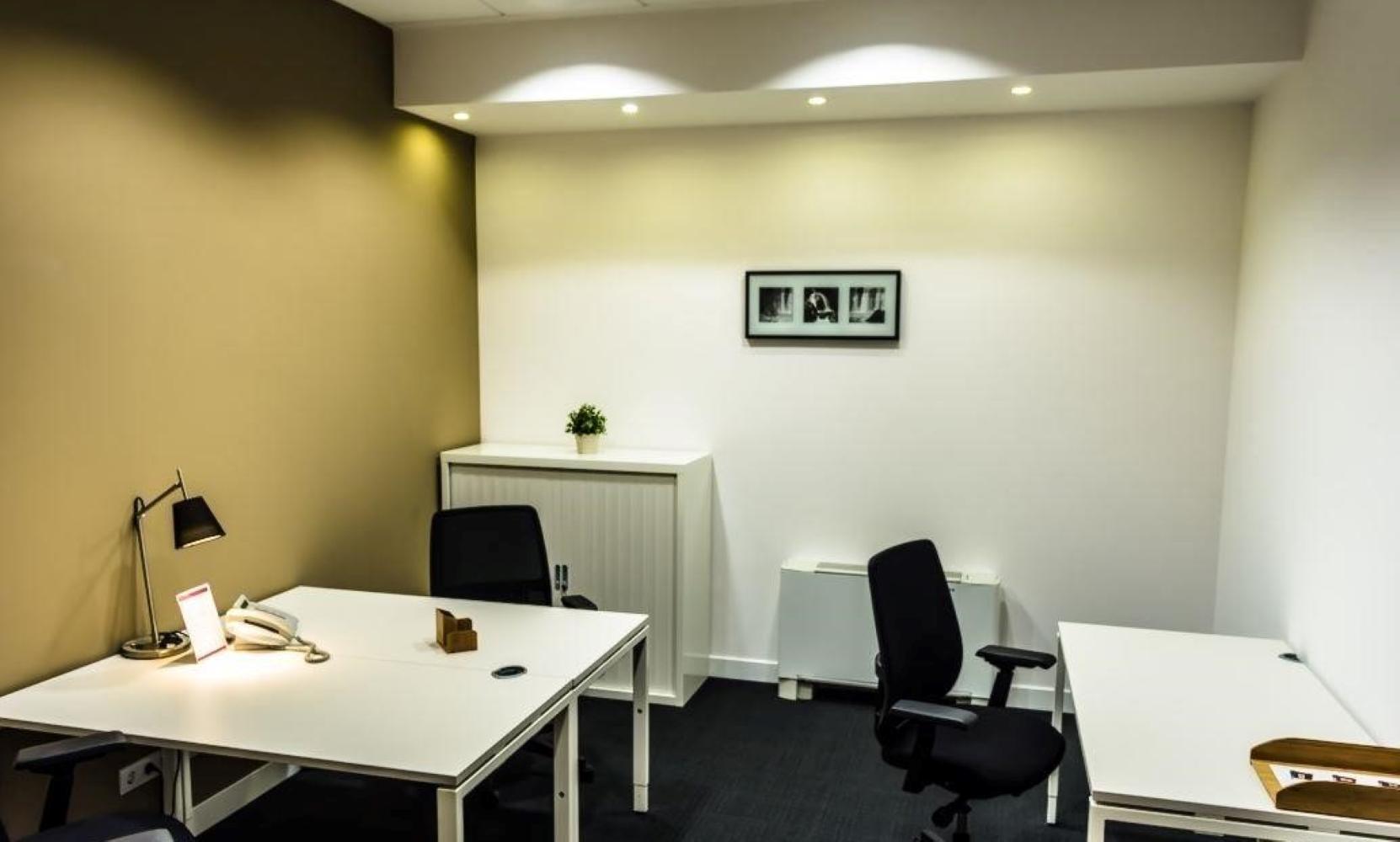 Office for 3 pers. in Regus President Centre