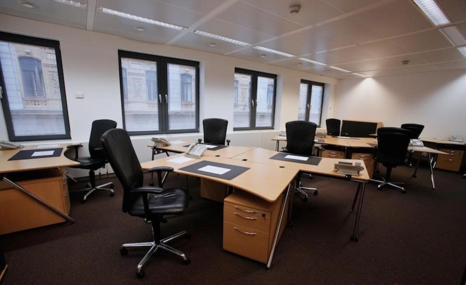 Office for 5 pers. in Regus President Centre