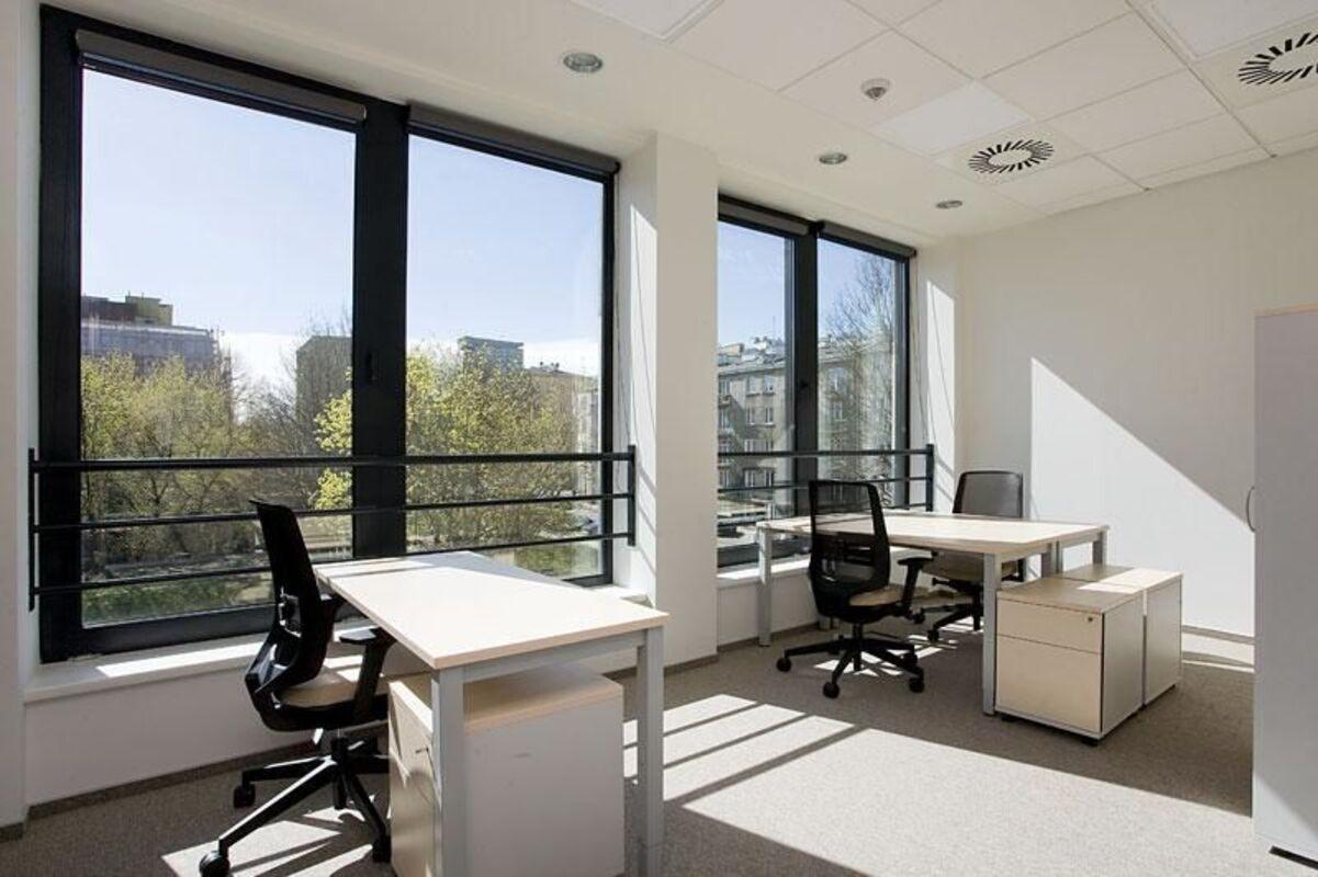 Office for 3 pers. in OmniOffice - Carpathia Office House