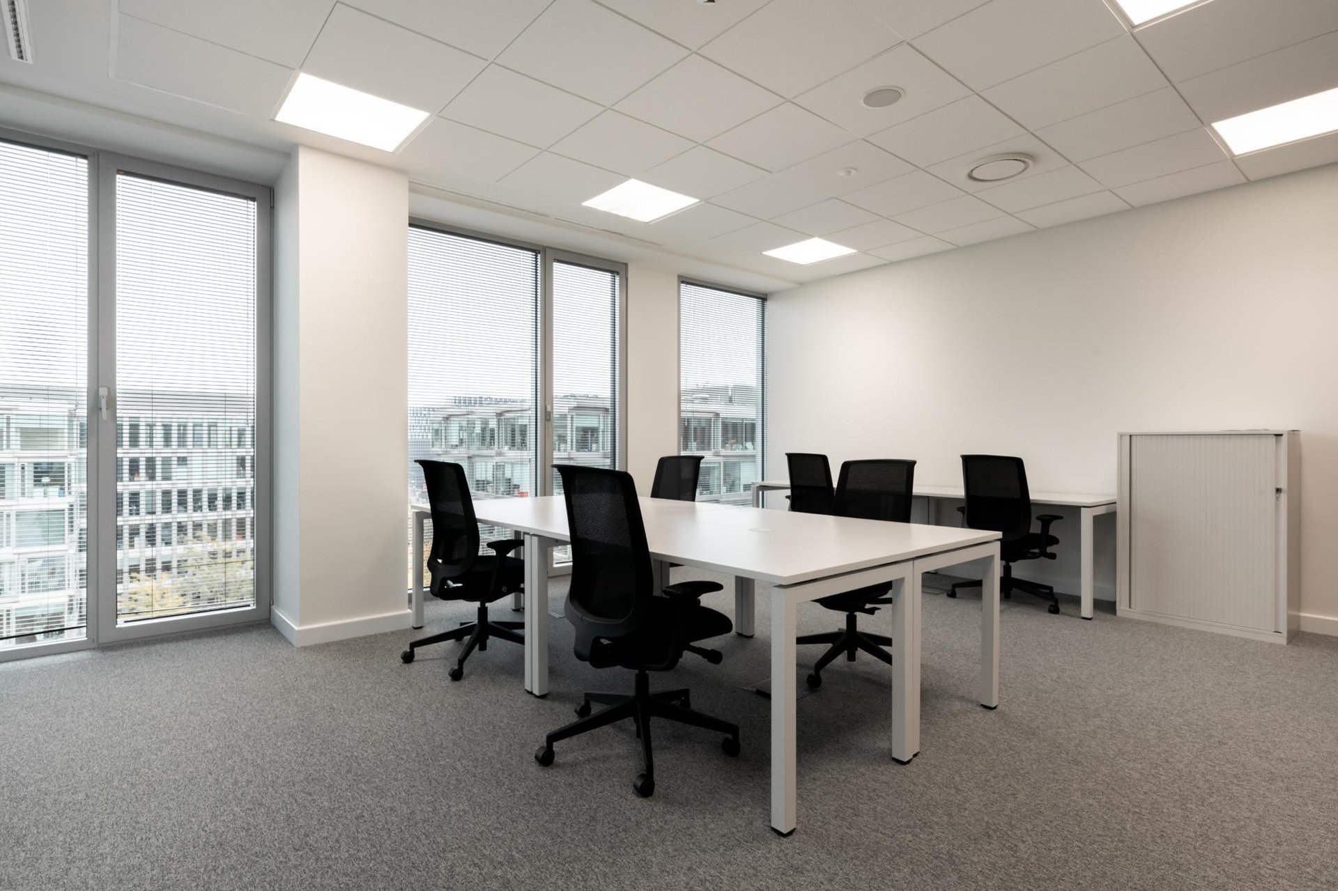 Office for 2 pers. in Spaces Platinium