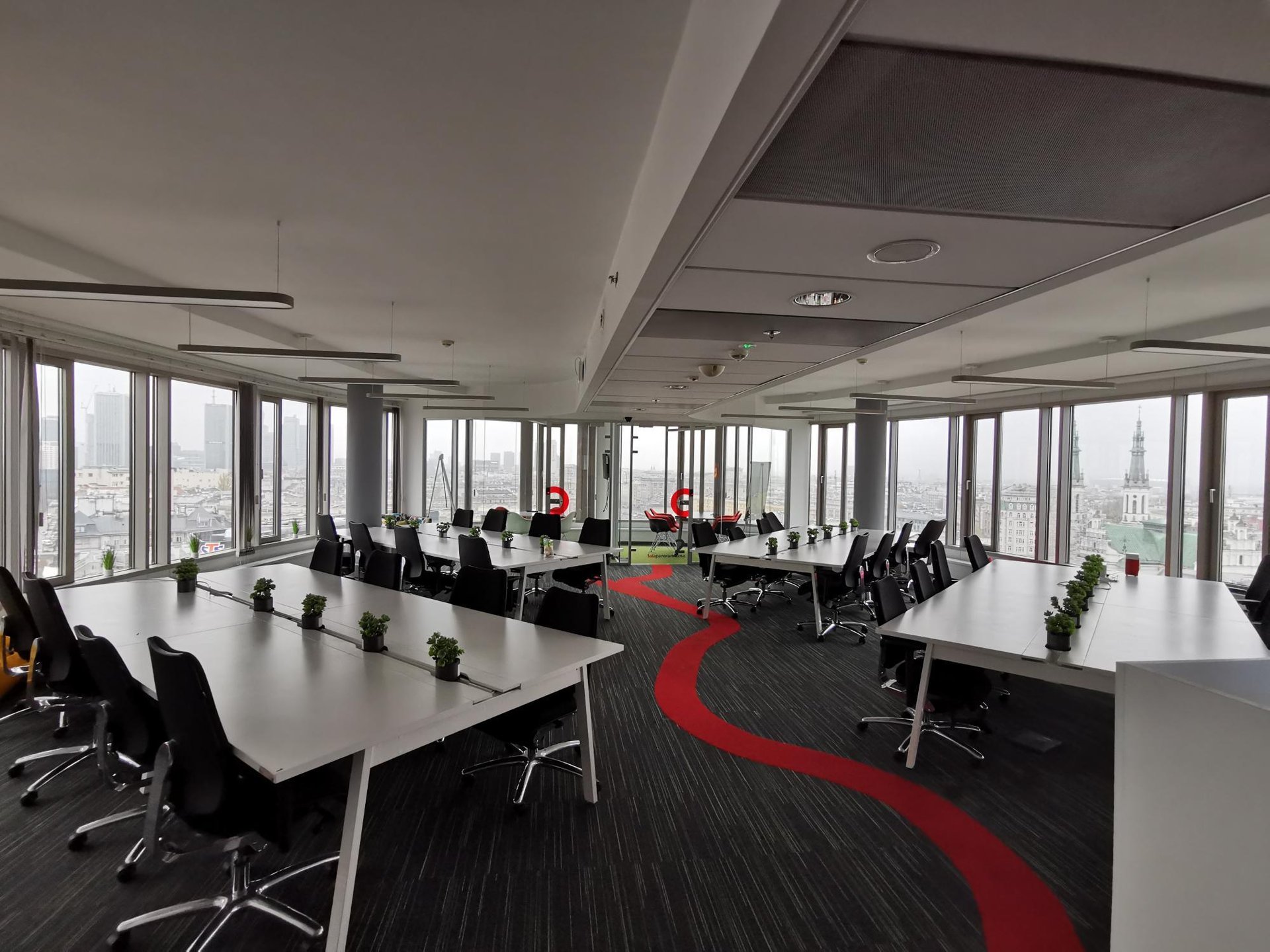 Büro für 30 Pers. in Zebra White beIN Offices powered by BiznesHub